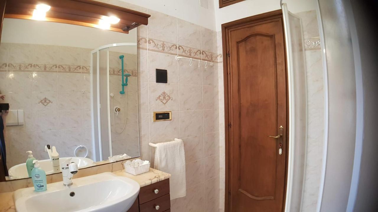 Apartamento La Casa Di Bonnie & Clyde Génova Exterior foto